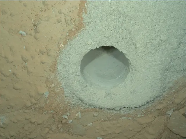 Sol 293: Mars Hand Lens Imager (MAHLI)