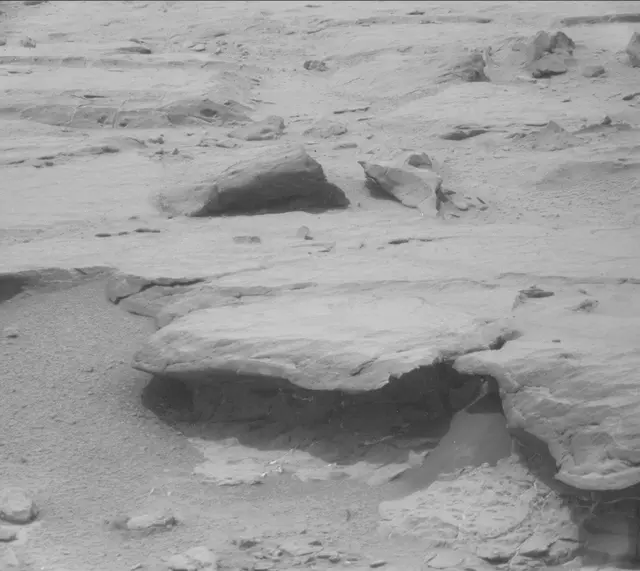 Sol 297: Mast Camera (Mastcam)