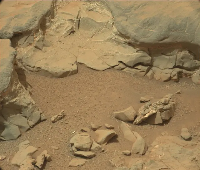 Sol 298: Mast Camera (Mastcam)