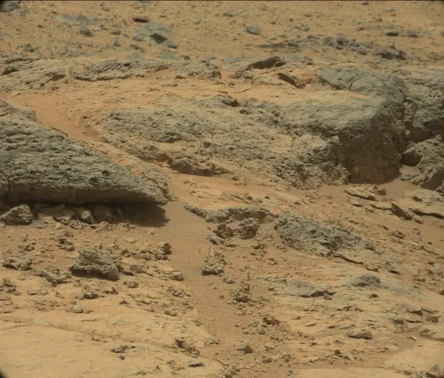 Sol 300: Mast Camera (Mastcam)