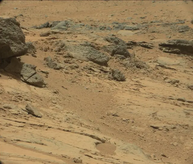 Sol 300: Mast Camera (Mastcam)