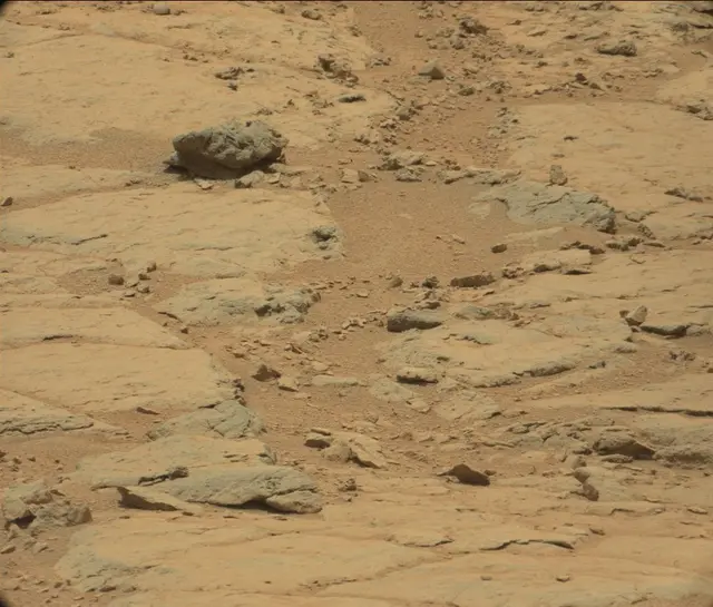Sol 300: Mast Camera (Mastcam)
