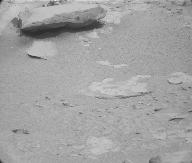 Sol 301: Mast Camera (Mastcam)