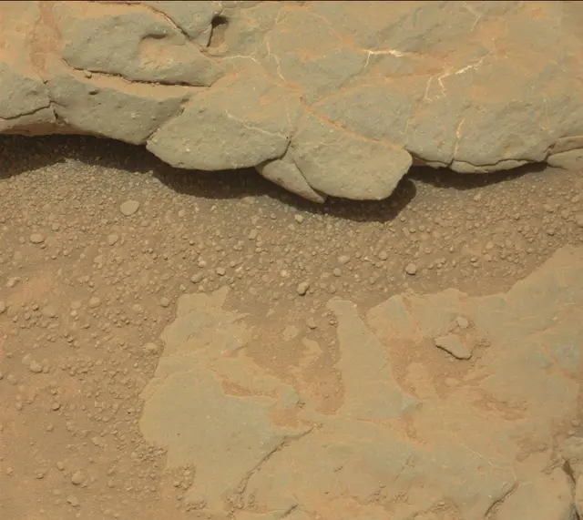 Sol 301: Mast Camera (Mastcam)