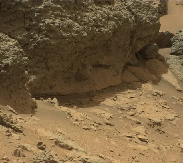 Sol 302: Mast Camera (Mastcam)
