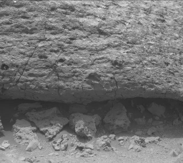 Sol 302: Mast Camera (Mastcam)