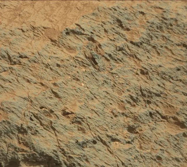 Sol 303: Mast Camera (Mastcam)