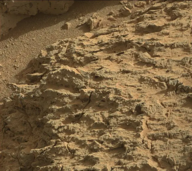 Sol 303: Mast Camera (Mastcam)