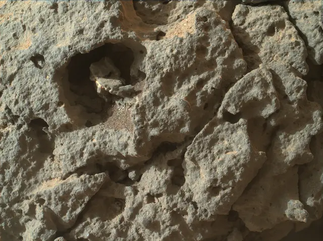 Sol 303: Mars Hand Lens Imager (MAHLI)
