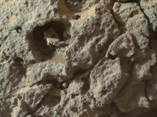 Sol 303: Mars Hand Lens Imager (MAHLI)