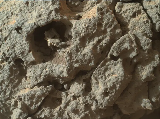 Sol 303: Mars Hand Lens Imager (MAHLI)