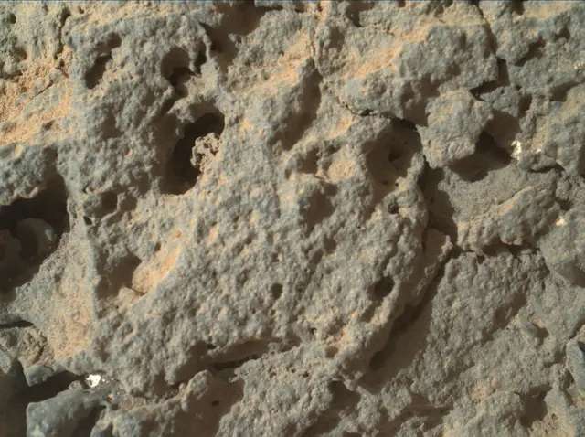 Sol 303: Mars Hand Lens Imager (MAHLI)
