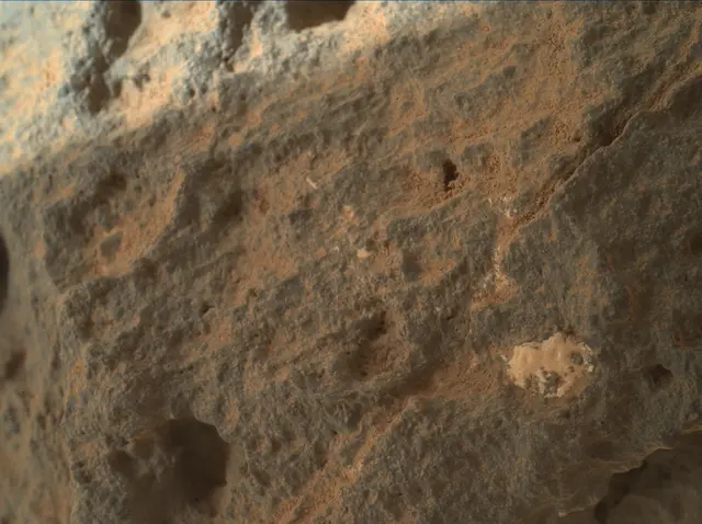 Sol 304: Mars Hand Lens Imager (MAHLI)