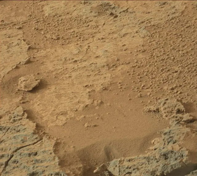 Sol 306: Mast Camera (Mastcam)
