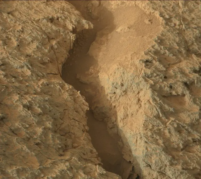 Sol 306: Mast Camera (Mastcam)