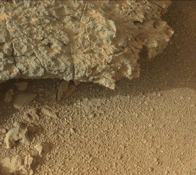Sol 306: Mast Camera (Mastcam)