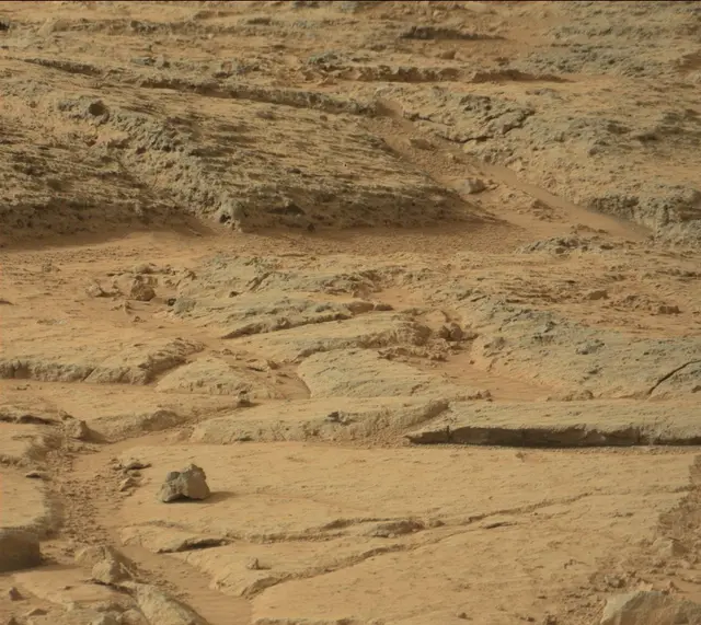 Sol 306: Mast Camera (Mastcam)