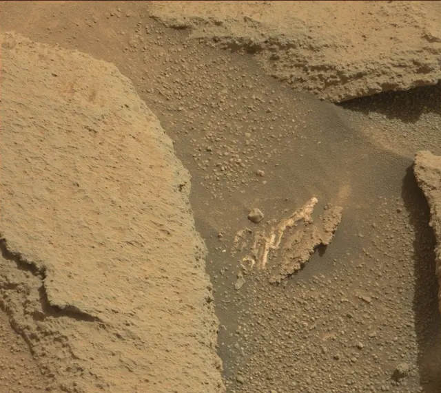 Sol 314: Mast Camera (Mastcam)