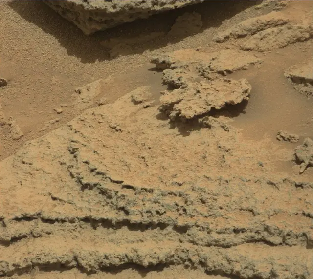 Sol 318: Mast Camera (Mastcam)