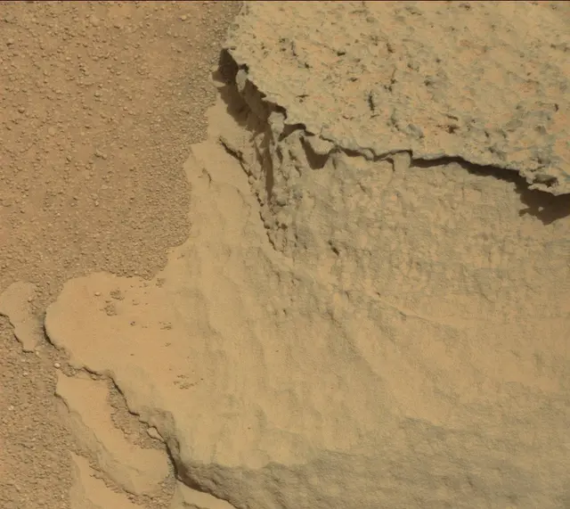 Sol 318: Mast Camera (Mastcam)