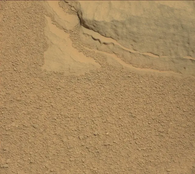 Sol 318: Mast Camera (Mastcam)