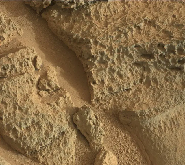 Sol 318: Mast Camera (Mastcam)