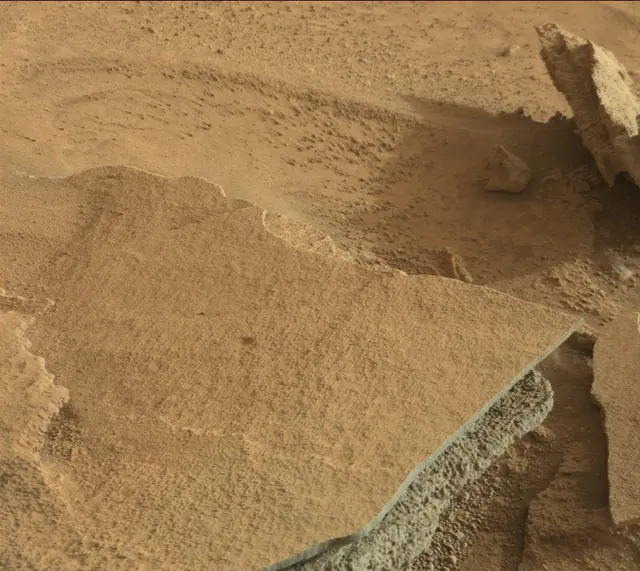 Sol 318: Mast Camera (Mastcam)