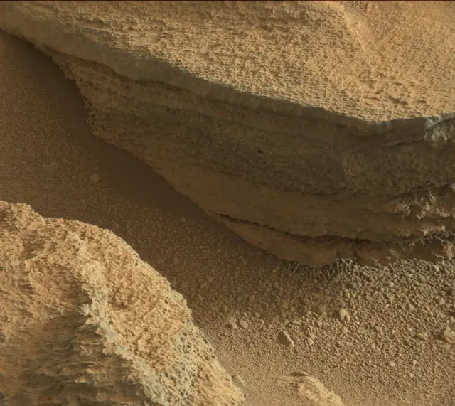 Sol 318: Mast Camera (Mastcam)