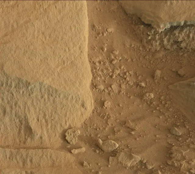 Sol 318: Mast Camera (Mastcam)