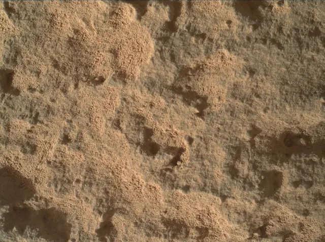 Sol 323: Mars Hand Lens Imager (MAHLI)