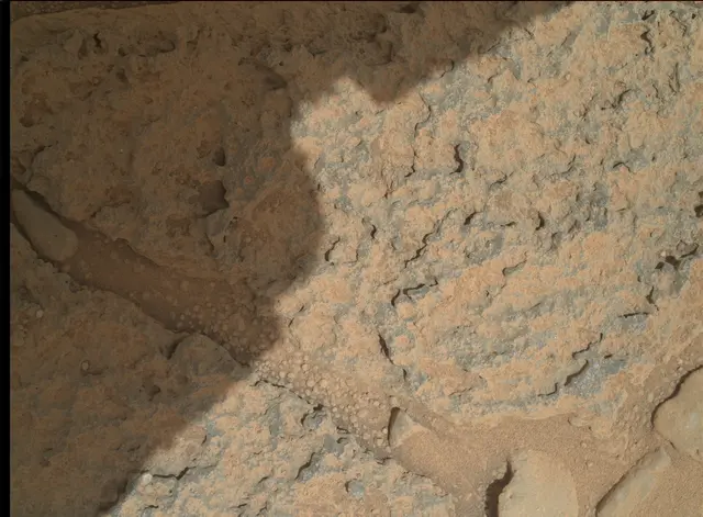Sol 323: Mars Hand Lens Imager (MAHLI)