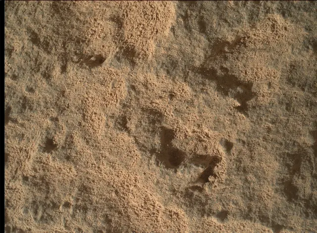 Sol 323: Mars Hand Lens Imager (MAHLI)