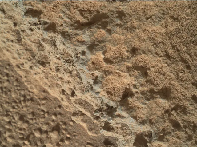 Sol 323: Mars Hand Lens Imager (MAHLI)