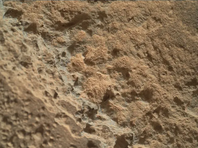 Sol 323: Mars Hand Lens Imager (MAHLI)