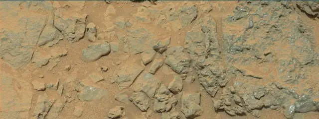 Sol 324: Mast Camera (Mastcam)