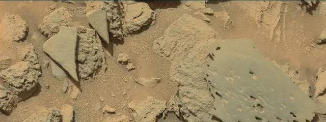 Sol 324: Mast Camera (Mastcam)
