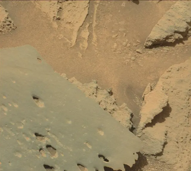 Sol 324: Mast Camera (Mastcam)