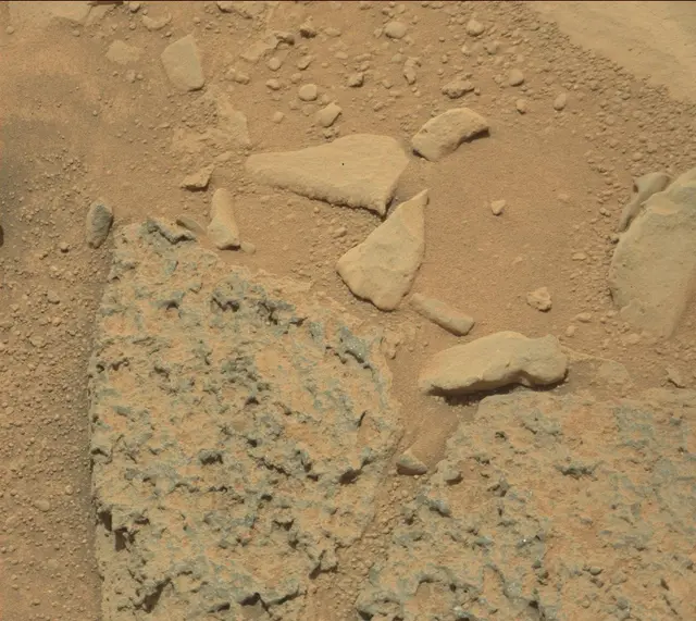 Sol 324: Mast Camera (Mastcam)