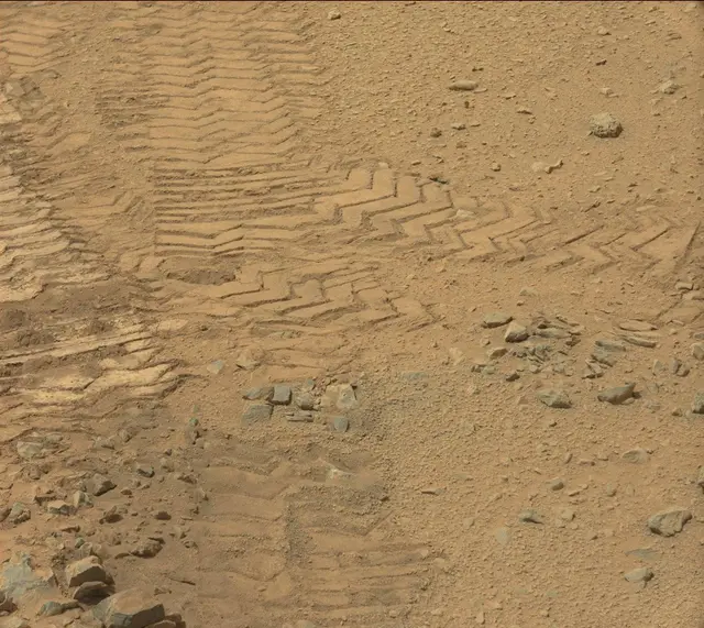 Sol 325: Mast Camera (Mastcam)