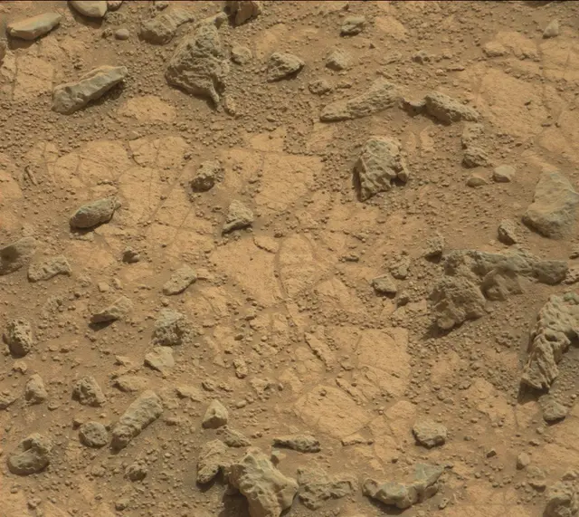 Sol 326: Mast Camera (Mastcam)