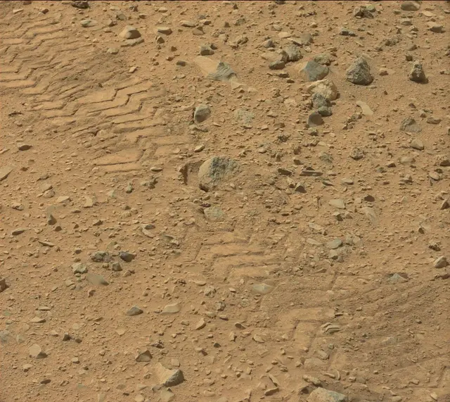 Sol 327: Mast Camera (Mastcam)