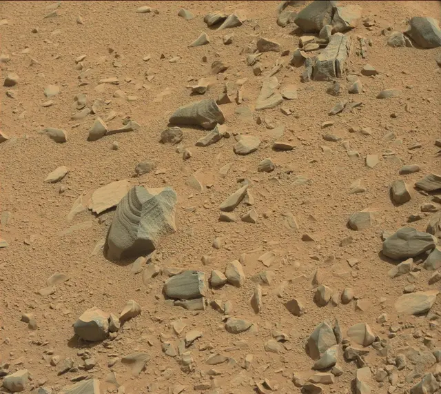Sol 327: Mast Camera (Mastcam)