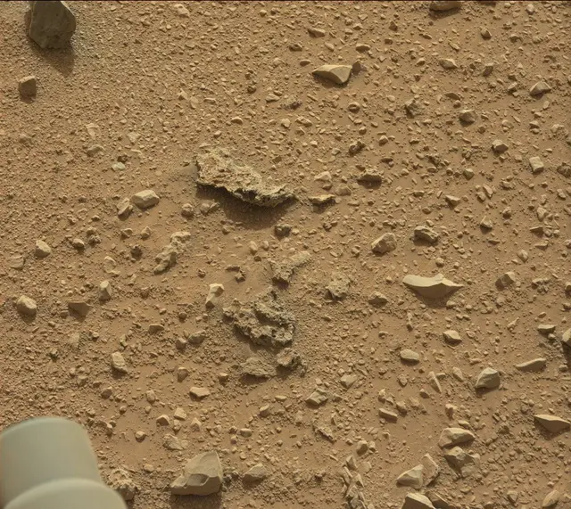 Sol 329: Mast Camera (Mastcam)