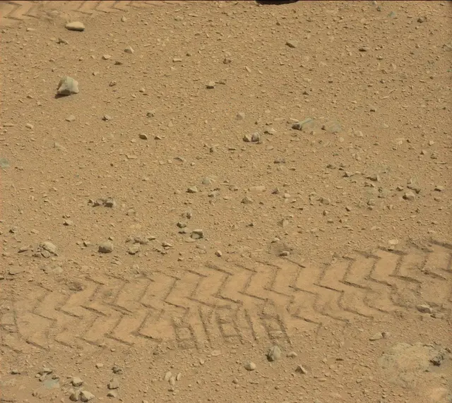 Sol 330: Mast Camera (Mastcam)