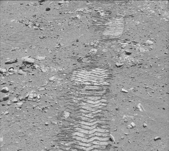 Sol 331: Mast Camera (Mastcam)