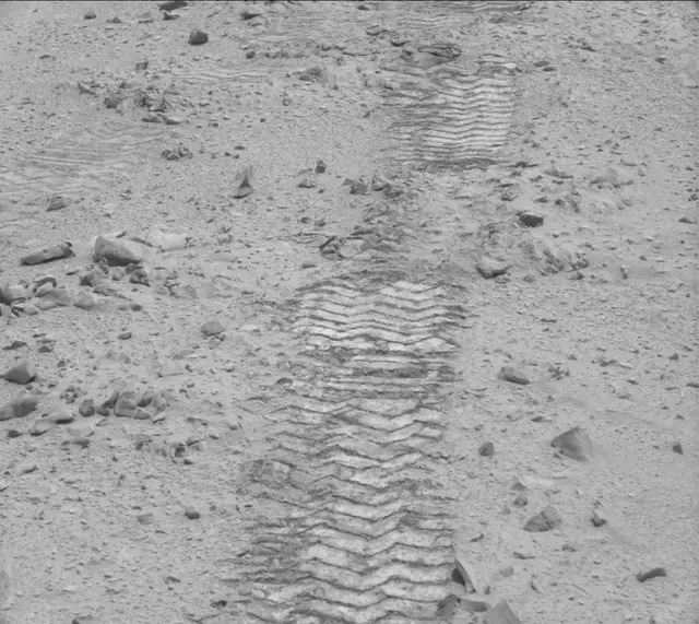 Sol 331: Mast Camera (Mastcam)