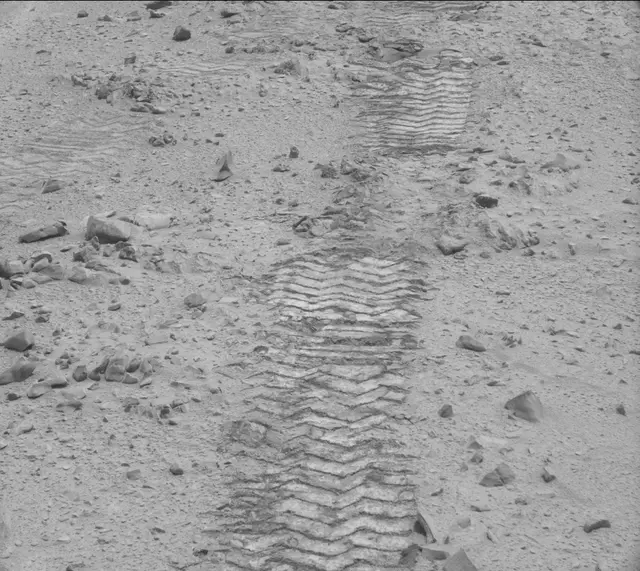 Sol 331: Mast Camera (Mastcam)