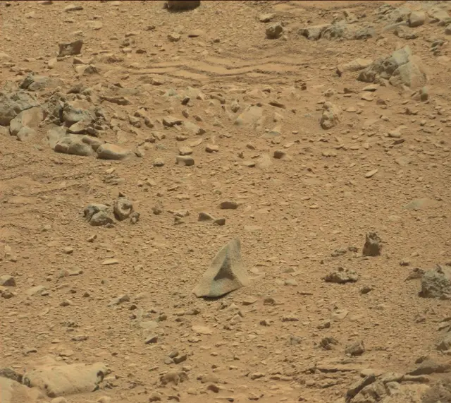 Sol 331: Mast Camera (Mastcam)
