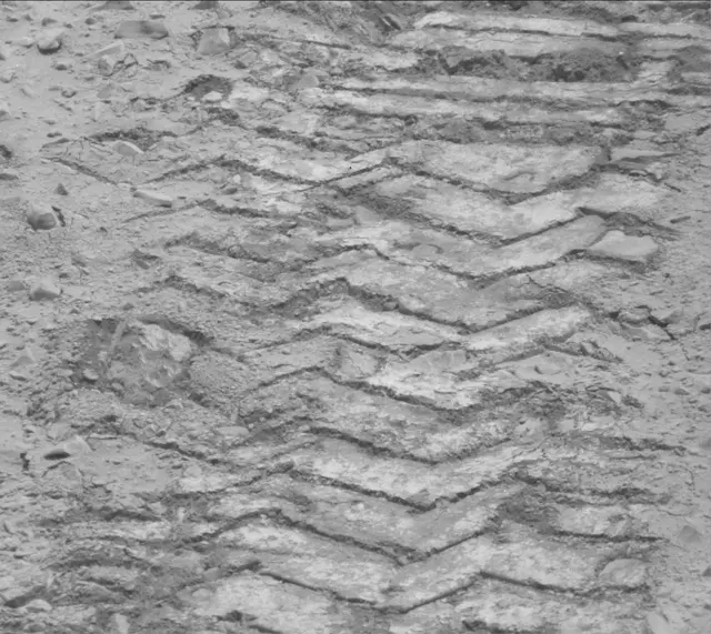 Sol 331: Mast Camera (Mastcam)