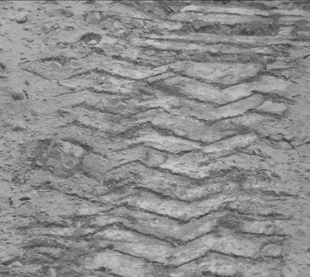 Sol 331: Mast Camera (Mastcam)